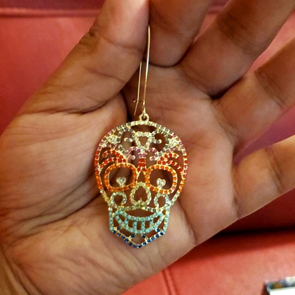 🌈 Bella Jack Rainbow skull earring - Picture 6 of 7